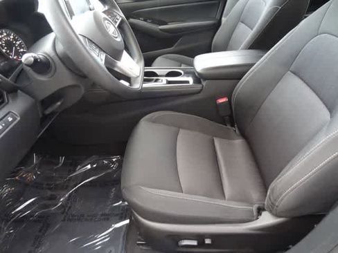 Used 2023 Nissan Altima 2.5 SV FWD image 6