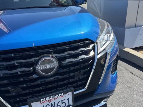 Used 2023 Nissan Kicks SV FWD image 1