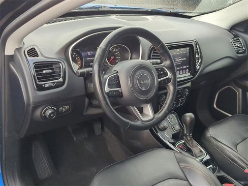 Used 2019 Jeep Compass Limited image 12
