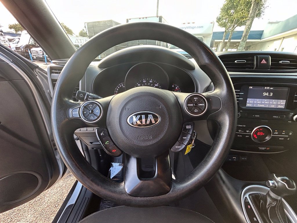 Used 2017 Kia Soul + FWD image 14