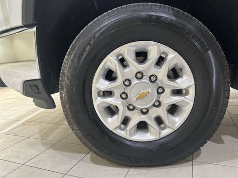 Used 2024 Chevrolet Silverado 2500 LTZ w/ LTZ Premium Package AWD/4WD image 29