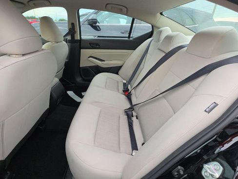 Used 2025 Nissan Altima 2.5 SV FWD image 13