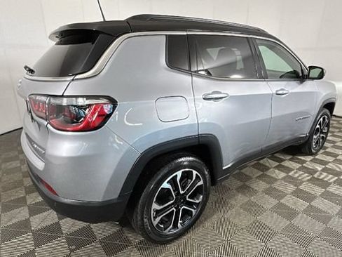 Used 2024 Jeep Compass Limited AWD/4WD image 2