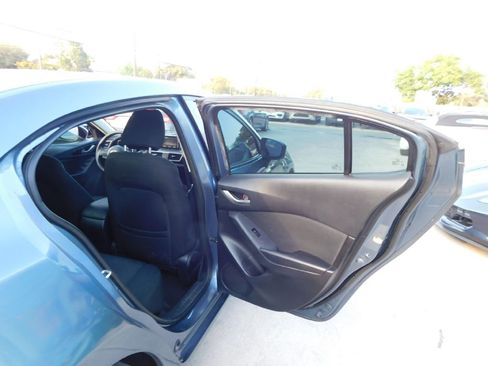 Used 2015 MAZDA MAZDA3 i Sport image 35