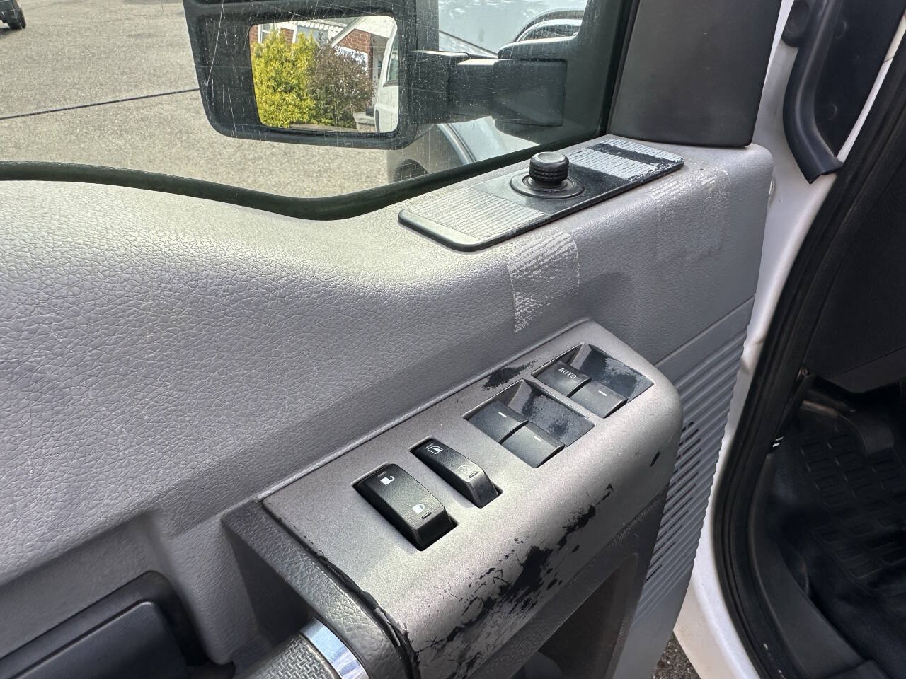 Used 2011 Ford F350 XLT w/ Advanced Security Group AWD/4WD image 17