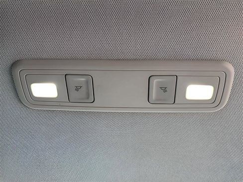 Used 2021 GMC Acadia SLE w/ Elevation Edition FWD image 30