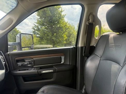Used 2017 RAM 2500 Laramie w/ Convenience Group AWD/4WD image 11