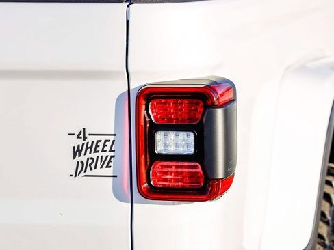 New 2026 Jeep Gladiator Willys image 10