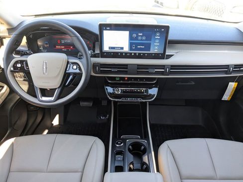 New 2026 Lincoln Corsair Premiere FWD image 15