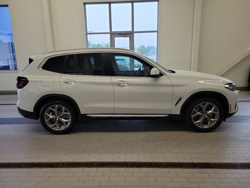 Used 2023 BMW X3 xDrive30i w/ Convenience Package AWD/4WD image 4