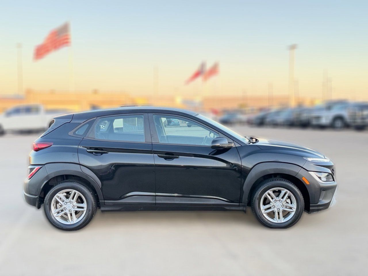 Used 2022 Hyundai Kona SE FWD image 4