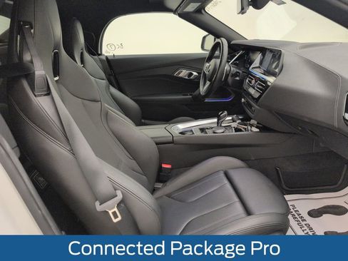 Used 2025 BMW Z4 sDrive30i image 18