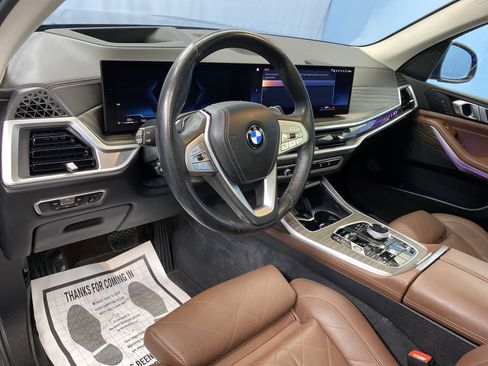 Used 2023 BMW X7 xDrive40i w/ Parking Assistance Package image 10