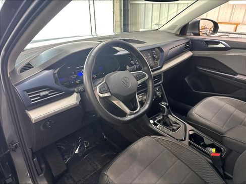 Used 2024 Volkswagen Taos SE FWD image 20