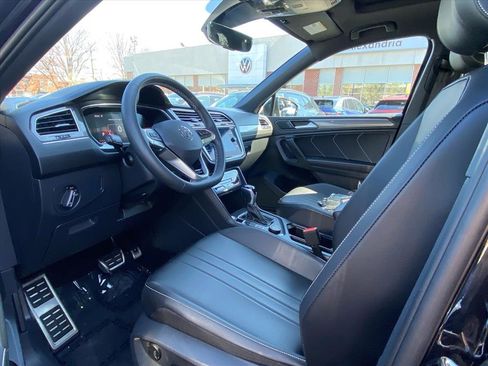 Certified 2023 Volkswagen Tiguan SE R-Line image 13
