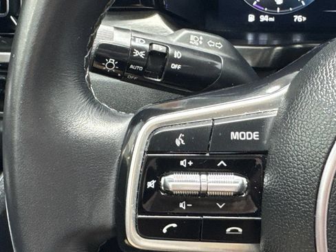 Used 2023 Kia Sorento SX FWD image 13