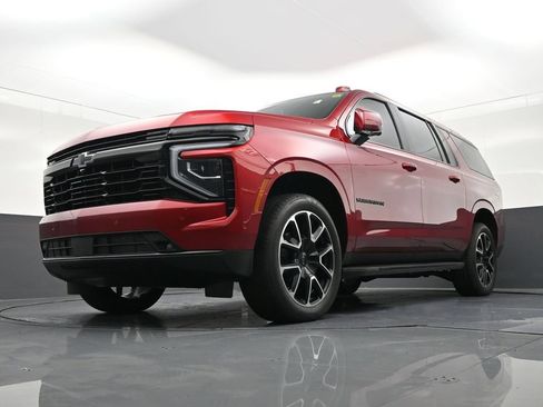 Used 2026 Chevrolet Suburban RST w/ Comfort Package image 25