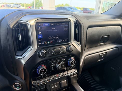 Used 2022 Chevrolet Silverado 1500 LTZ w/ LTZ Premium Package AWD/4WD image 15