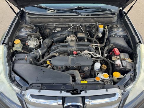 Used 2014 Subaru Outback 2.5i Limited w/ Moonroof Package AWD/4WD image 24