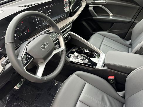 New 2025 Audi Q5 Premium Plus image 9