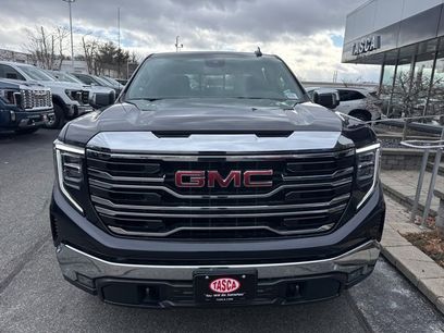 New 2026 GMC Sierra 1500 SLT w/ SLT Premium Package
