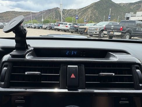 Used 2021 Toyota 4Runner Venture w/ Moonroof Package AWD/4WD image 19