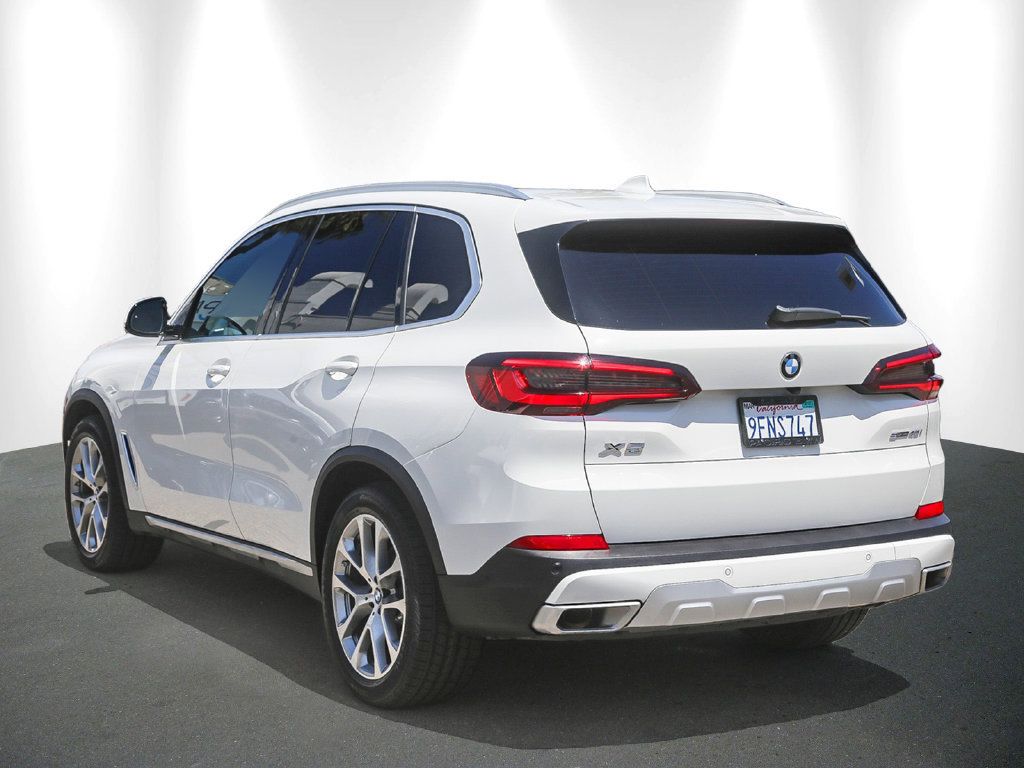 Used 2023 BMW X5 sDrive40i w/ Parking Assistance Package RWD image 4