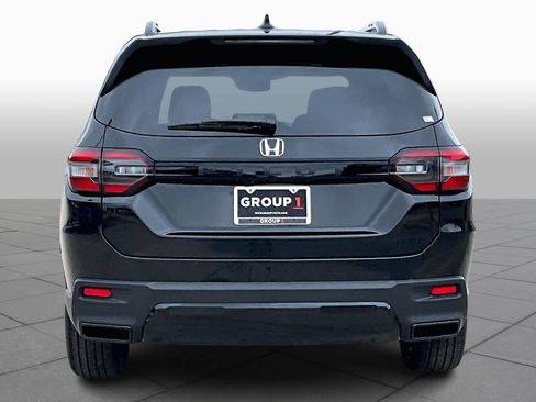 New 2026 Honda Pilot Sport image 4