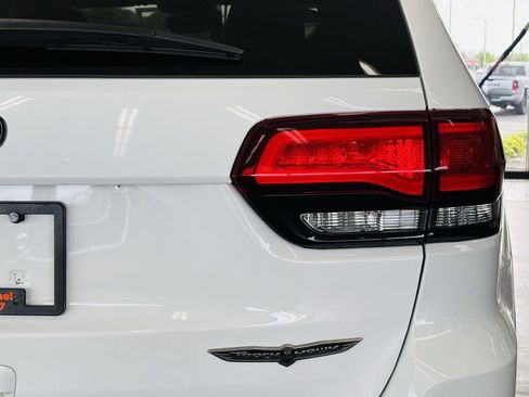 Used 2018 Jeep Grand Cherokee Trackhawk AWD/4WD image 7