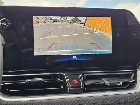 Used 2025 Chevrolet TrailBlazer LT FWD image 22