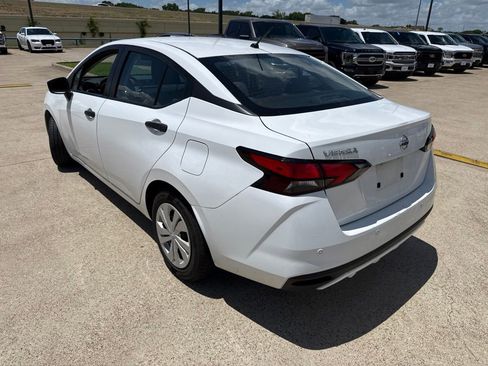 Used 2022 Nissan Versa S FWD image 8