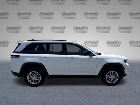 Used 2025 Jeep Grand Cherokee Laredo X RWD image 10