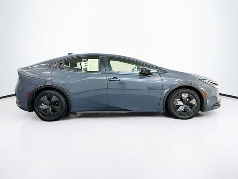 Used 2024 Toyota Prius LE image 10