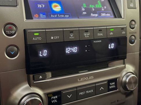 Used 2016 Lexus GX 460 w/ Preferred Accessory Package image 18