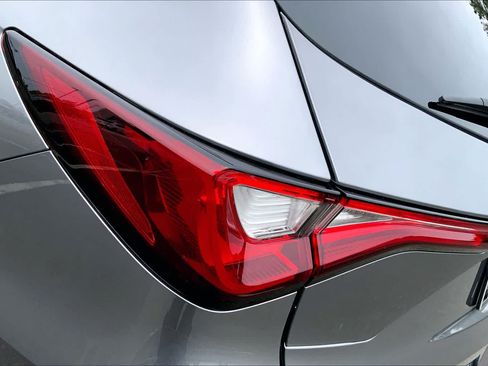 Used 2022 Acura MDX SH-AWD w/ Technology Package image 29