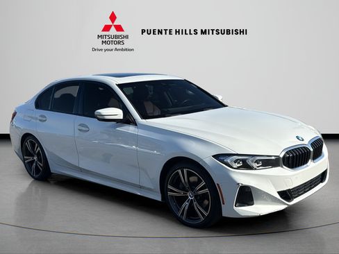 Used 2023 BMW 330i Sedan w/ Driving Assistance Package RWD image 3