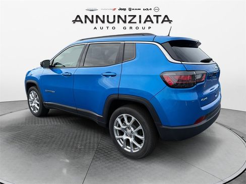 Used 2023 Jeep Compass Latitude w/ Sun and Sound Group image 3