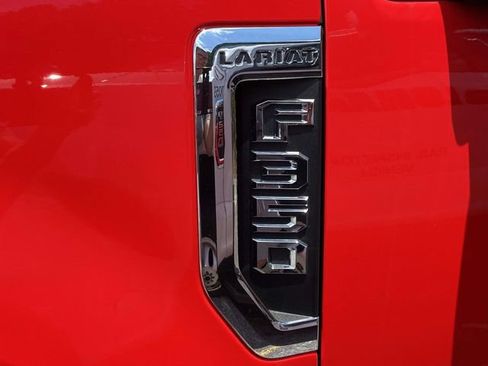 Used 2020 Ford F350 Lariat w/ Lariat Ultimate Package RWD image 4