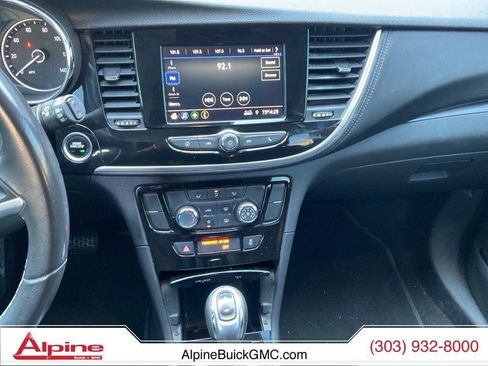 Used 2022 Buick Encore Preferred AWD/4WD image 9