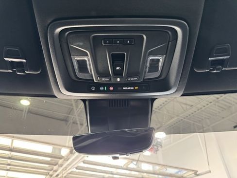 Used 2025 Chevrolet Silverado 2500 High Country w/ Technology Package image 25