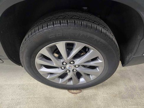 Certified 2025 Buick Enclave Preferred image 9