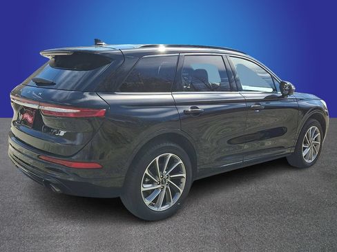 Used 2025 Lincoln Corsair Grand Touring w/ Equipment Group 301A AWD/4WD image 4