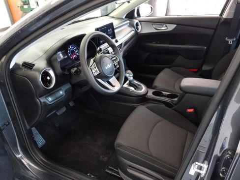 Certified 2023 Kia Forte LXS FWD image 16