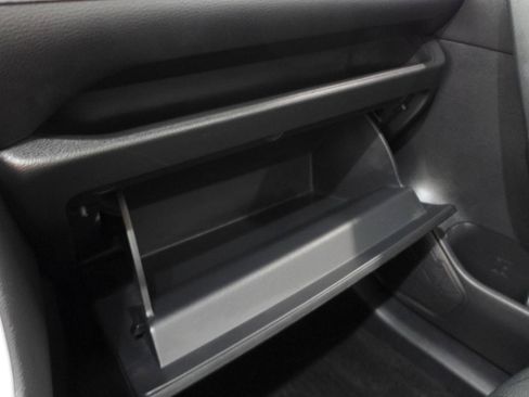 Used 2021 Toyota RAV4 XLE w/ Convenience Package FWD image 36