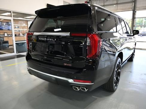 New 2026 GMC Yukon XL Denali w/ Denali Reserve Package AWD/4WD image 5
