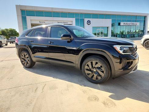 New 2026 Volkswagen Atlas Cross Sport SE FWD image 8