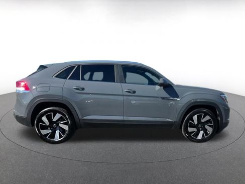Used 2026 Volkswagen Atlas Cross Sport SE FWD image 13