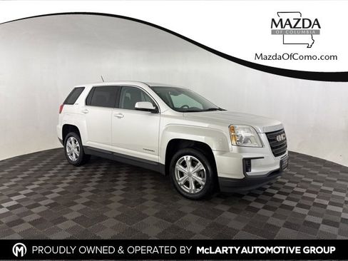 Used 2017 GMC Terrain SLE image 1