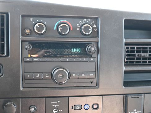 Used 2023 GMC Savana 2500 w/ Driver Convenience Package image 11