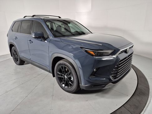 New 2026 Toyota Grand Highlander Limited image 7